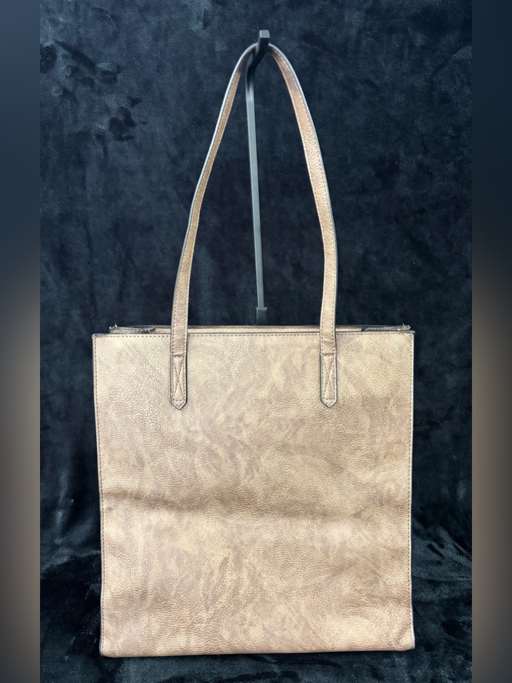 Bueno Tan Faux Leather Tote Bag - Picture 2 of 10